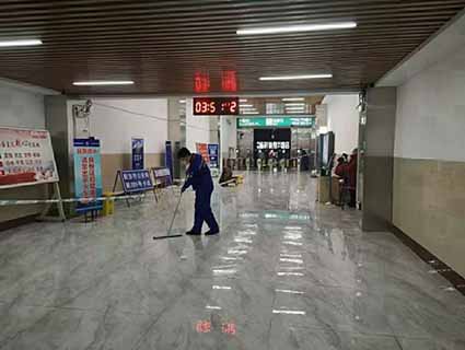 玻璃地面怎么防滑处理