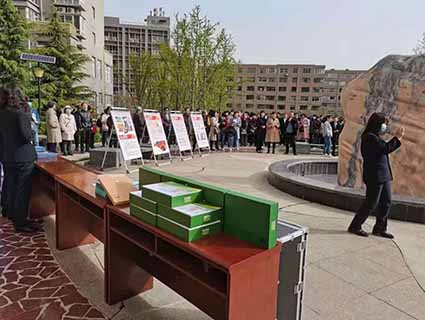 厨房地面铺什么防滑